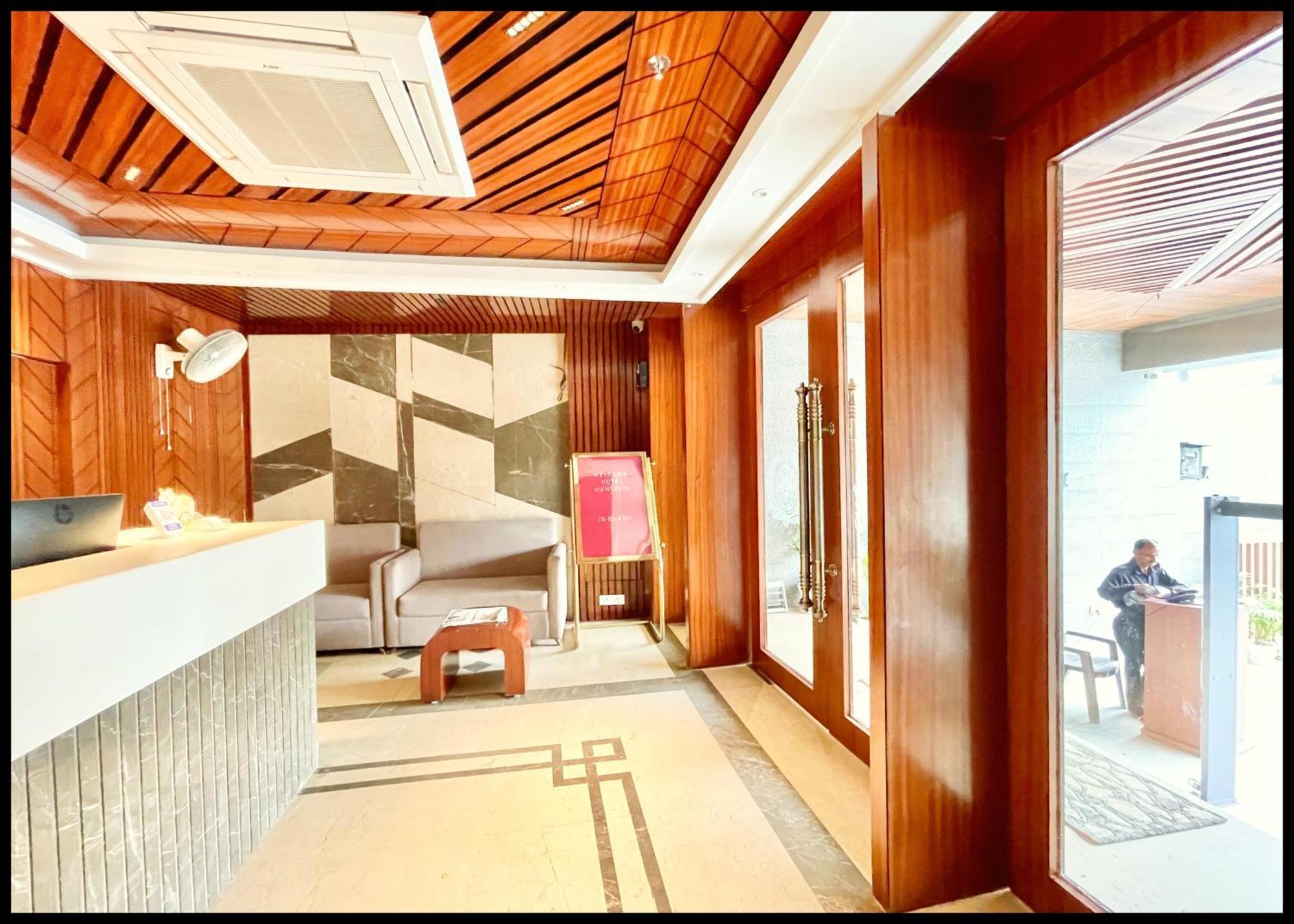 Mantvya Palace Near Kashi Vishwanath Temple - Restaurant & Parking Facilities - Fully Air Conditioning - In